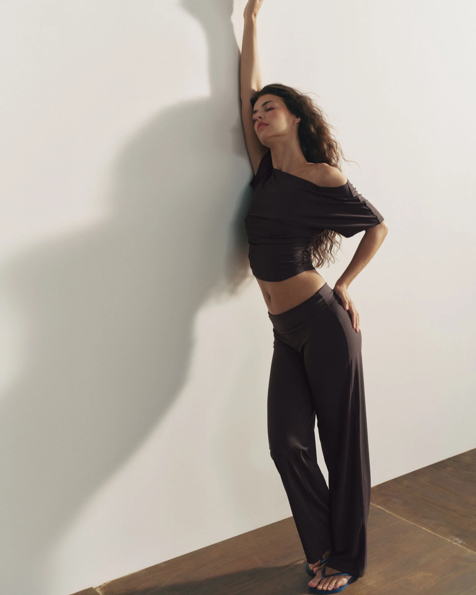 Straight Leg Yoga Pants - Coffee Bean